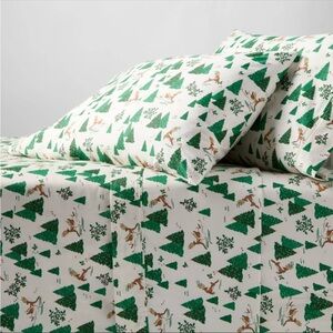 NWT KING CHRISTMAS HOLIDAY SHEET SET‎ WINTER SCENE- THRESHOLD